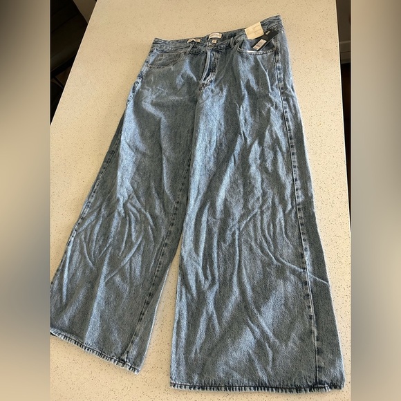 Universal Thread Light Blue extra wide leg women’s Denim Jeans size 17 NWT - Picture 5 of 6